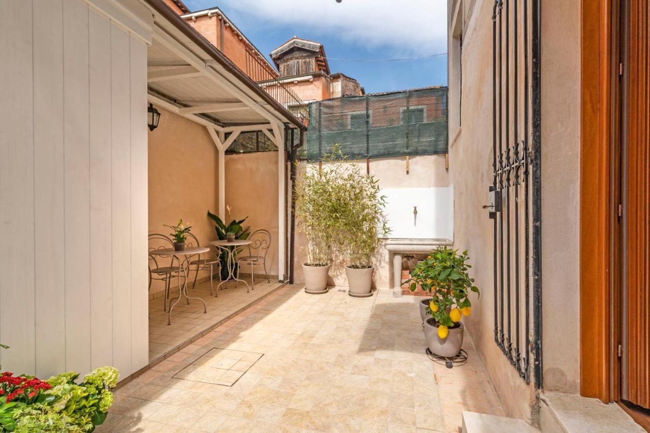 Residenza La Duchessa Deluxe Rooms Venise Extérieur photo